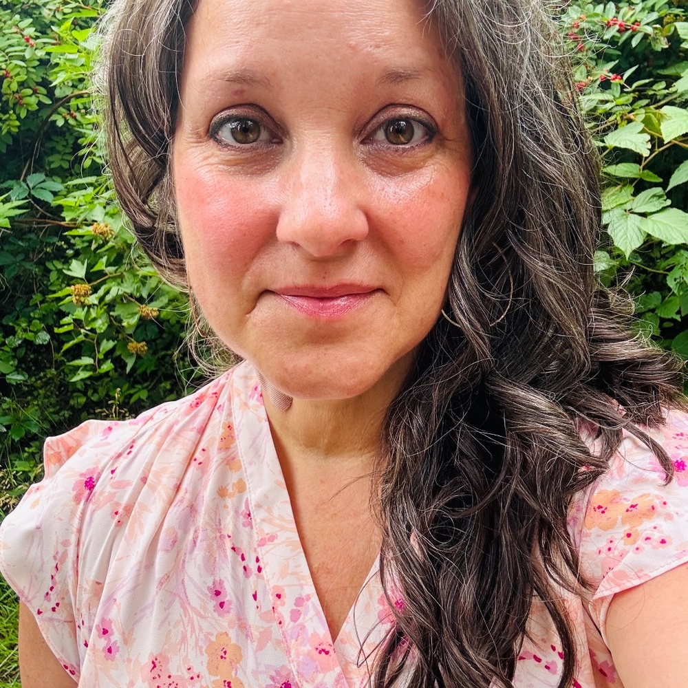 Meet your Posher, Laura